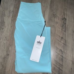 NWT Alo Leggings